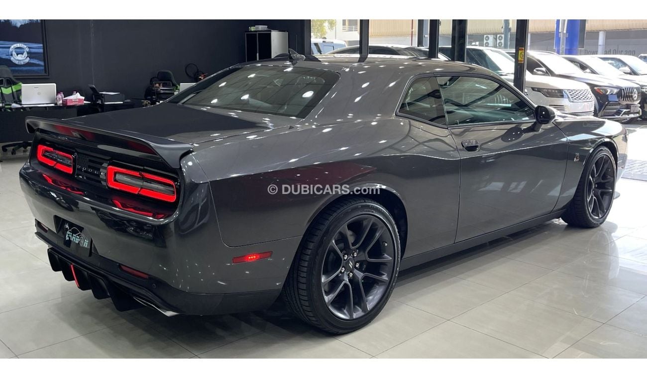 Dodge Challenger 392 Hemi Scat Pack Shaker 6.4L