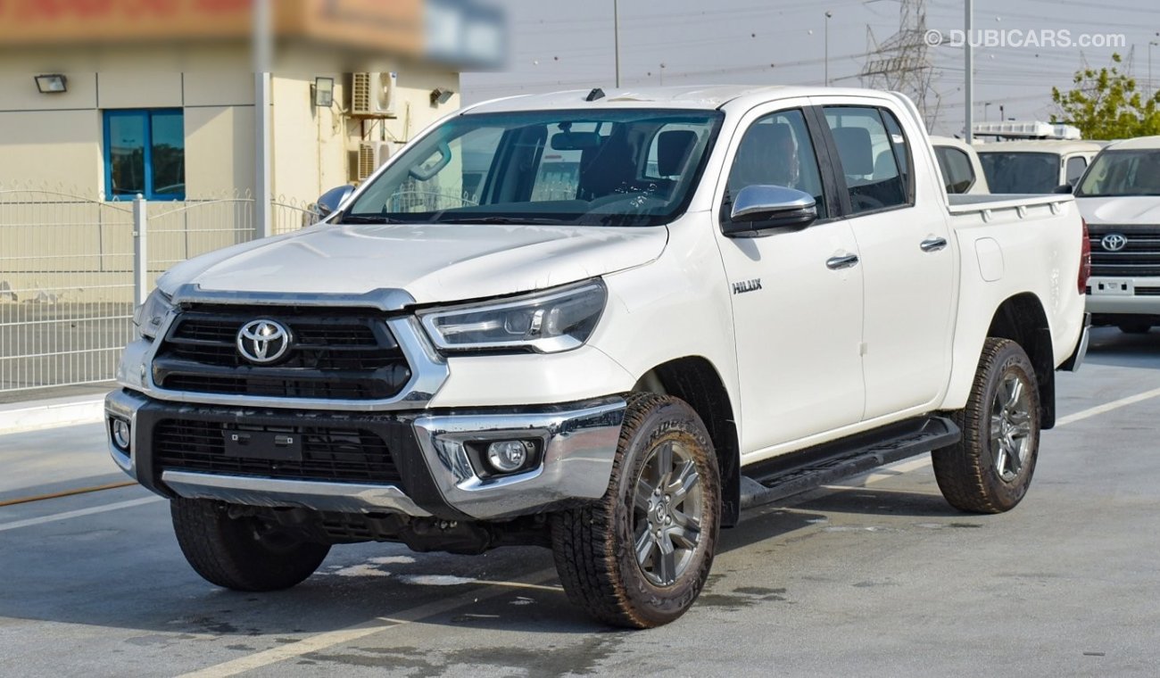 Toyota Hilux SR5 - 2.7l - Manual - Climate Control - Alloy - LED Headlights - Red Interior