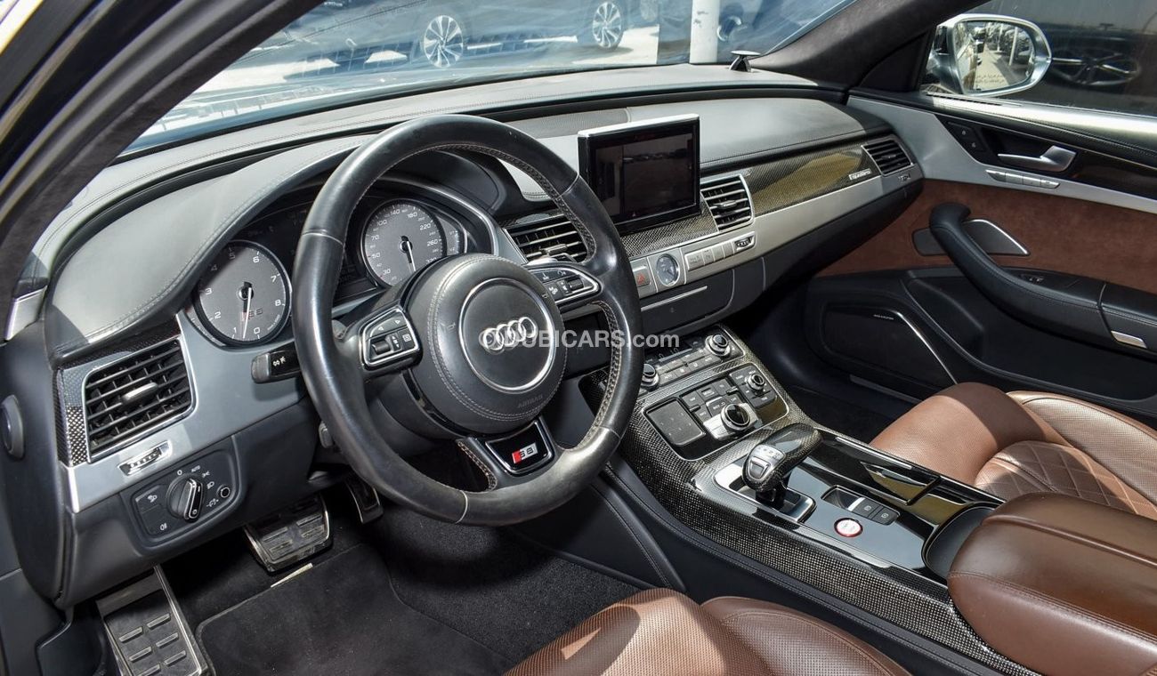 Audi S8 TFSI quattro Top