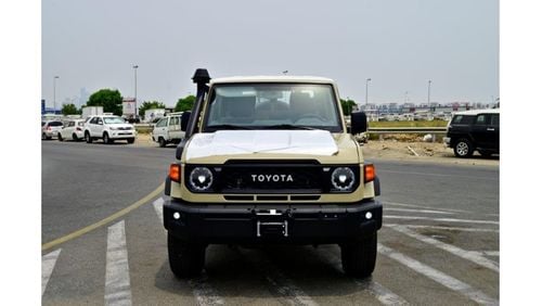 Toyota Land Cruiser Pick Up Double Cab V8 4.5L Diesel MT with Front / Rear Diff Lock, Black Wheels, Winch