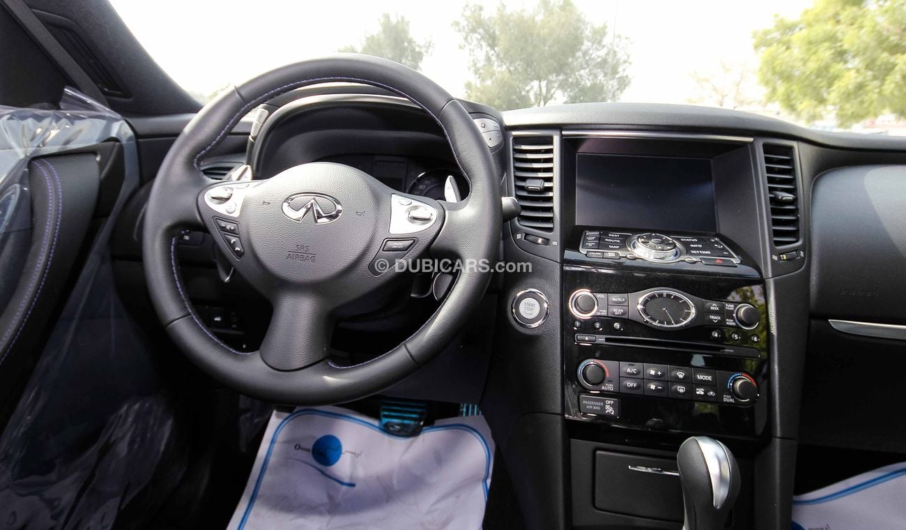 Infiniti QX70 S