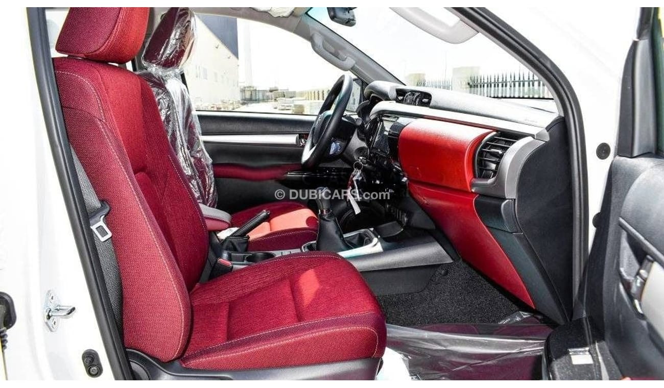 تويوتا هيلوكس TOYOTA HILUX DC 2.8L M/T 4X4 (DIESEL) MY24 2.8L Diesel 2024