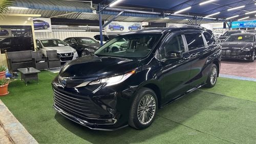 Toyota Sienna Toyota Sienna 2023 2.5L XLE HYBRID