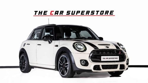 Mini Cooper John Cooper Works 2.0L (228 HP) 2020-MINI COOPER S JCW-GCC-FSH WITH MAIN DEALER-SERVICE CONTRACT AND