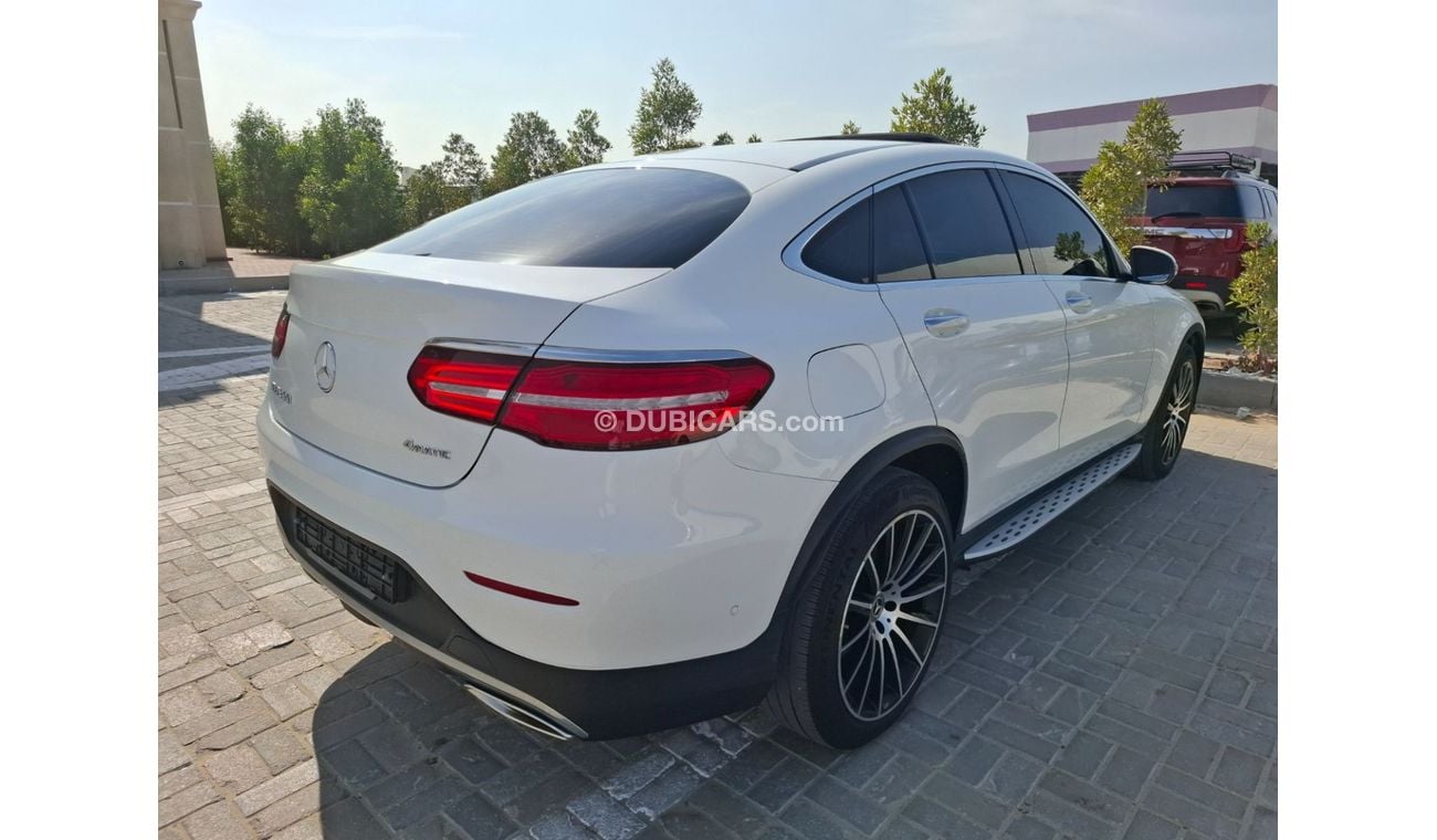 مرسيدس بنز GLC كوبيه 300 Mercedes-Benz GLC300 2019 full option