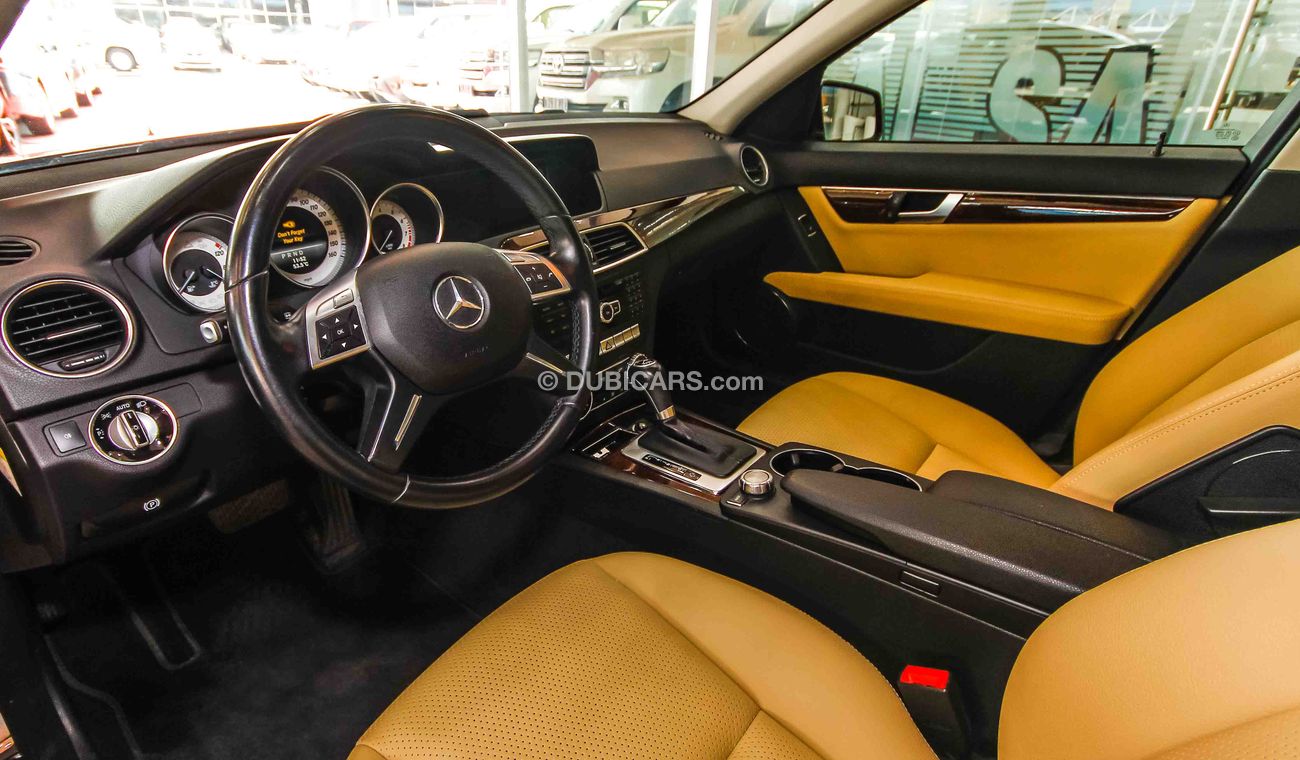 Mercedes-Benz C 300 4 Matic