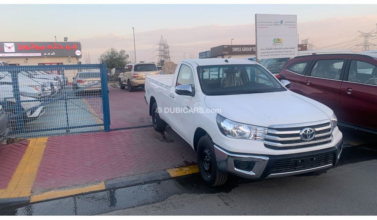 تويوتا هيلوكس TOYOTA HILUX SC 2.4L 4X2 M/T (DIESEL) MY23