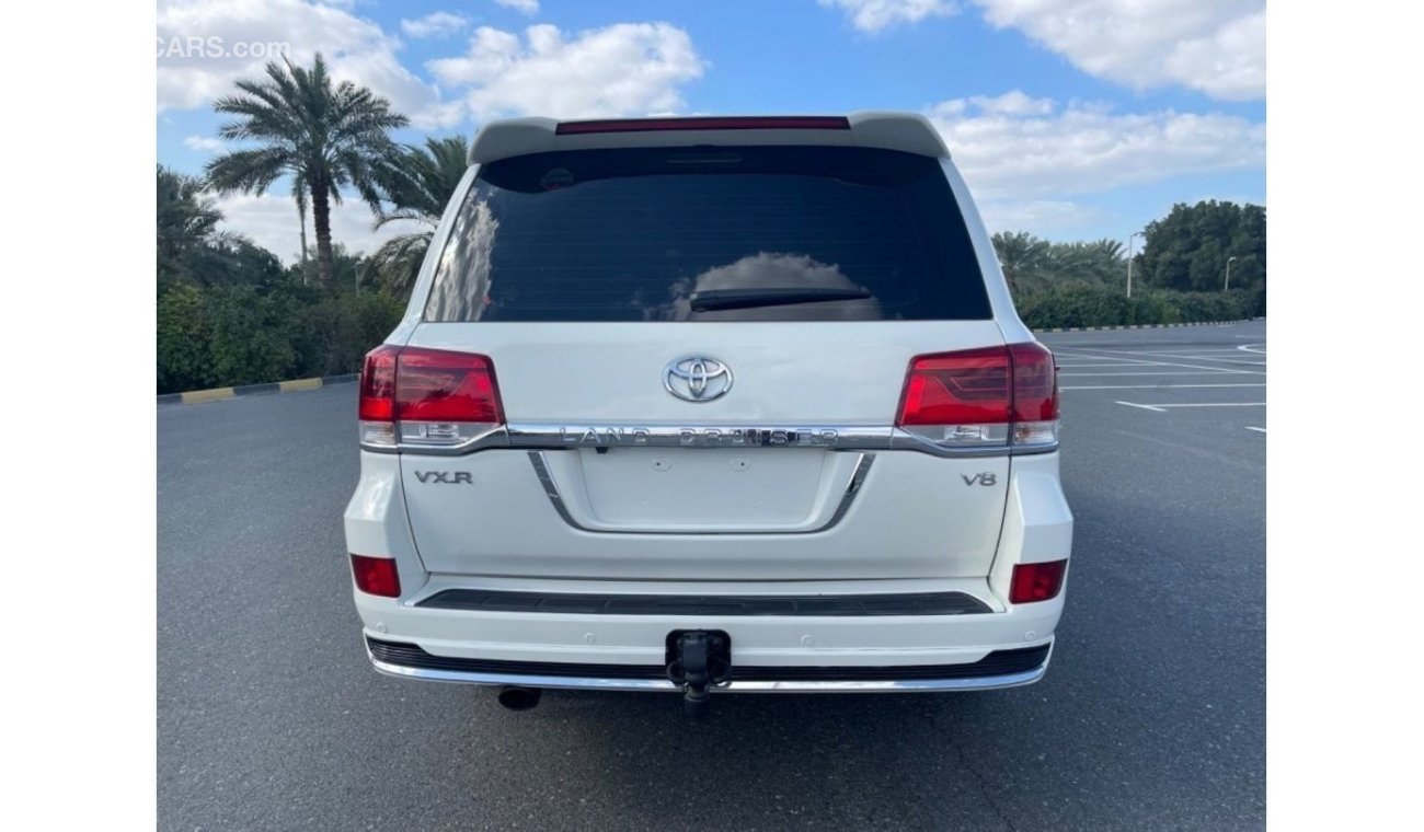 Toyota Land Cruiser VXR TOYOTA LAND CRUISER 2013 GCC V8   5,7  Excellent Condition