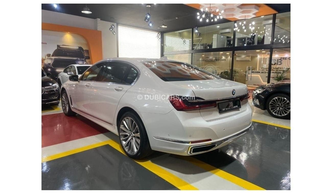 BMW 730Li Pure Excellence 2.0L