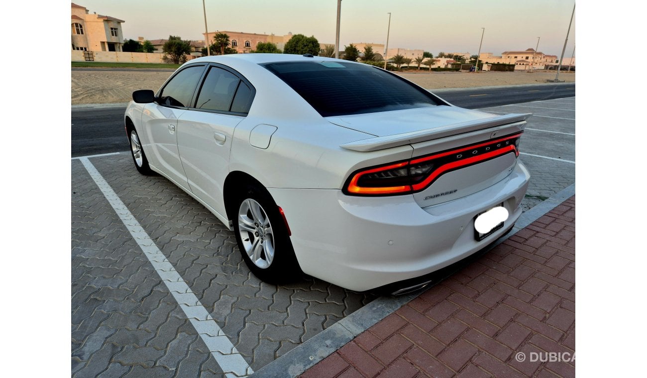 Dodge Charger SXT