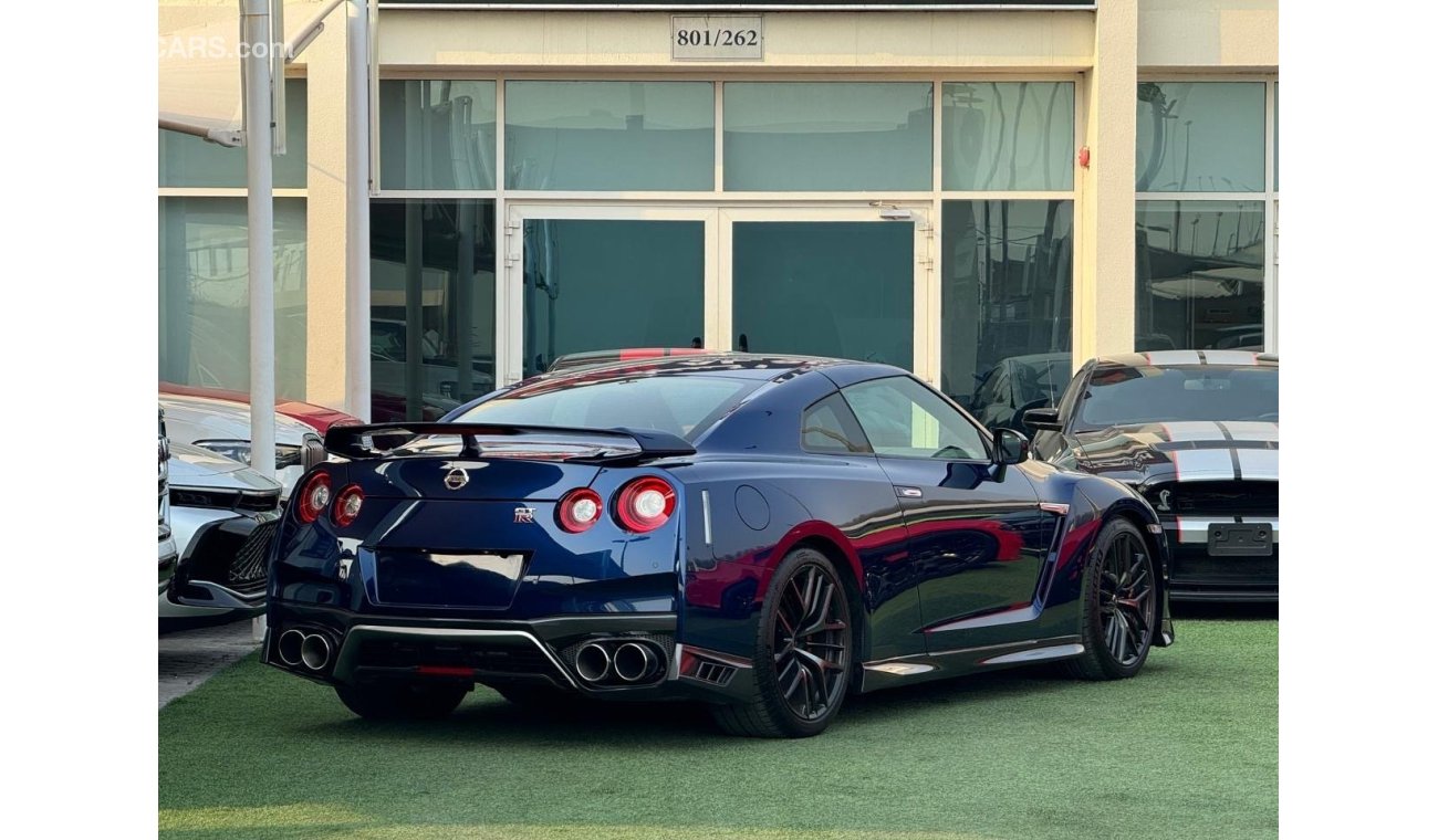 Nissan GTR Std NISSAN GTR GCC 2017 Black edition  Full carbon fibre