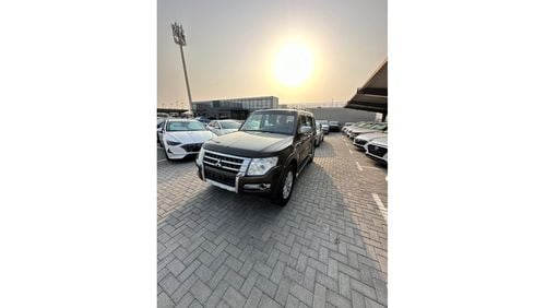 Mitsubishi Pajero GLS Highline خليجي خاليه من الحوادث