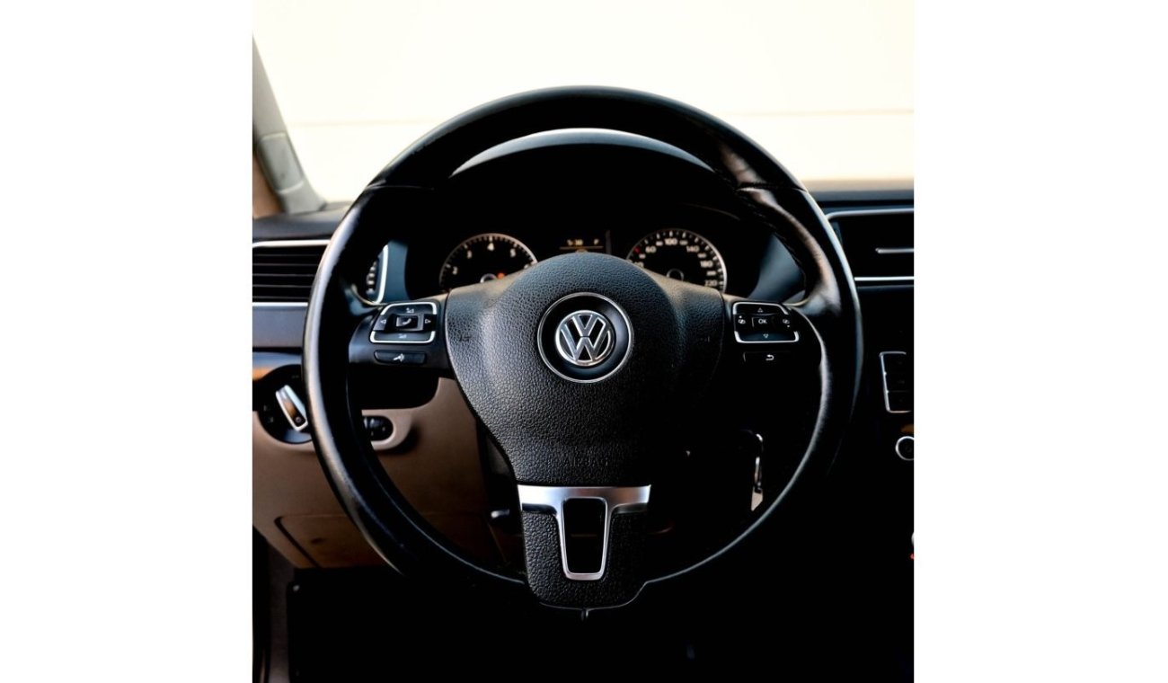 Volkswagen Jetta Comfortline Volkswagen Jetta 2012 GCC in excellent condition, inside and out