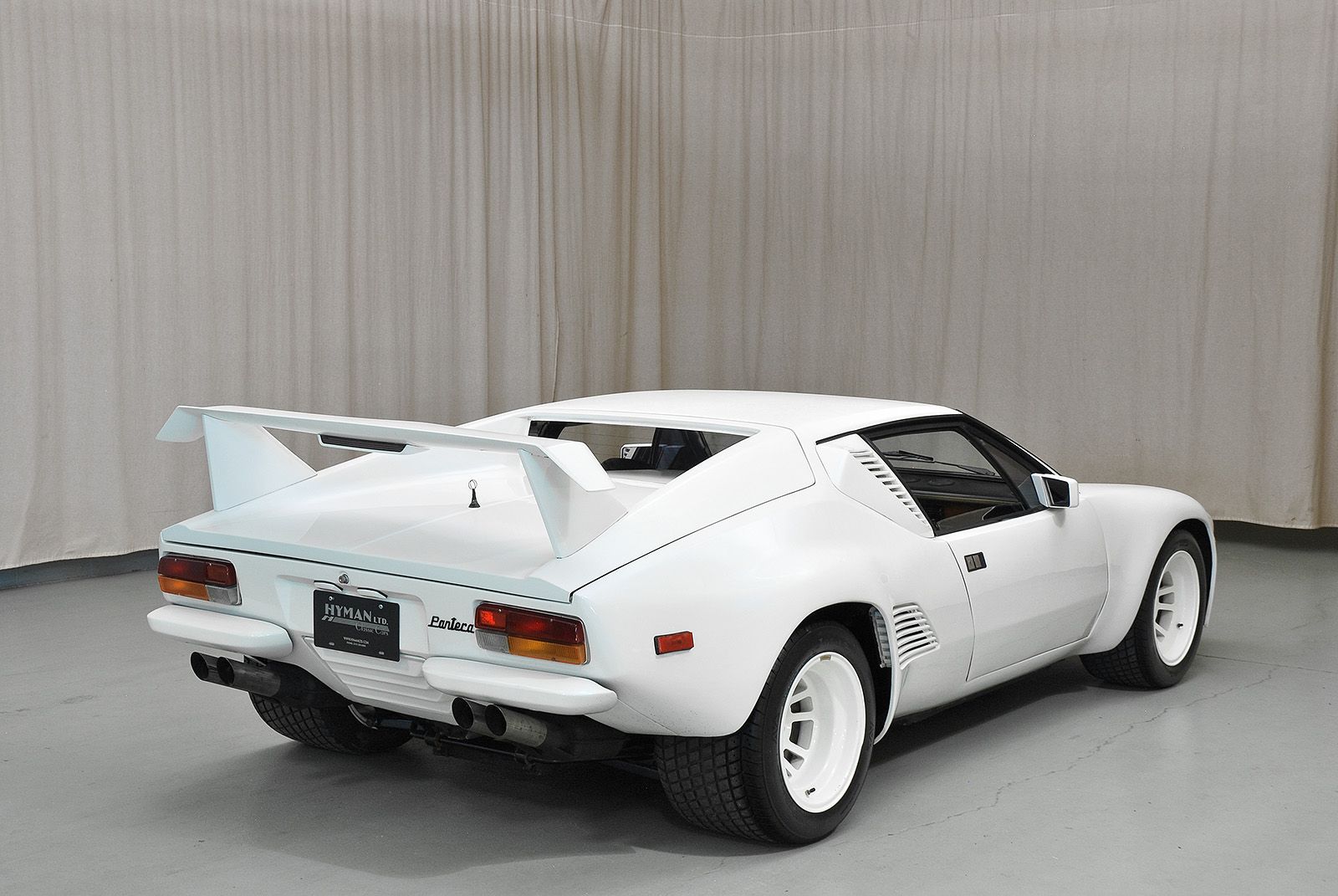 DeTomaso Pantera exterior - Rear Left Angled