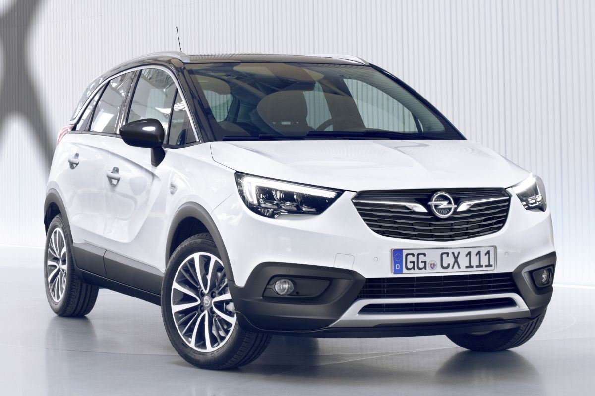 Opel Crossland X exterior - Front Right Angled