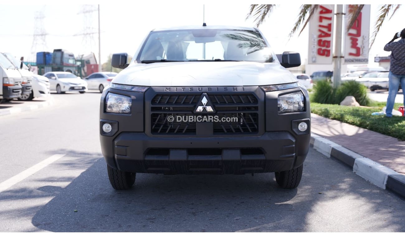 ميتسوبيشي L200 Mitsubishi L200 2.4L Petrol DCabin 2WD GL 5MT MY-2024