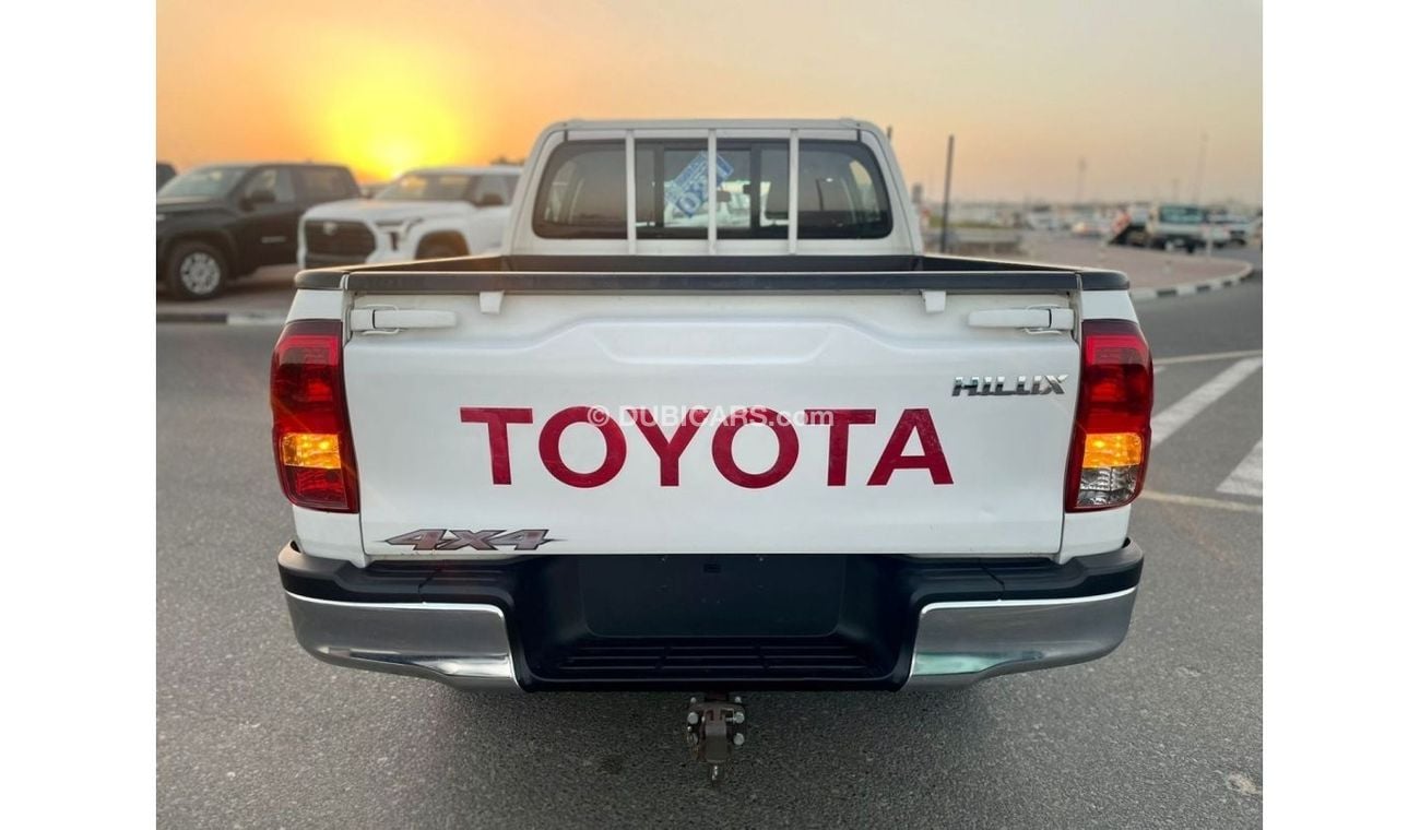 Toyota Hilux 2019 Toyota Hilux GL 2.7L V4 - Auto Doors - Patrol - 4x4 AWD - Automatic - 83,000 km