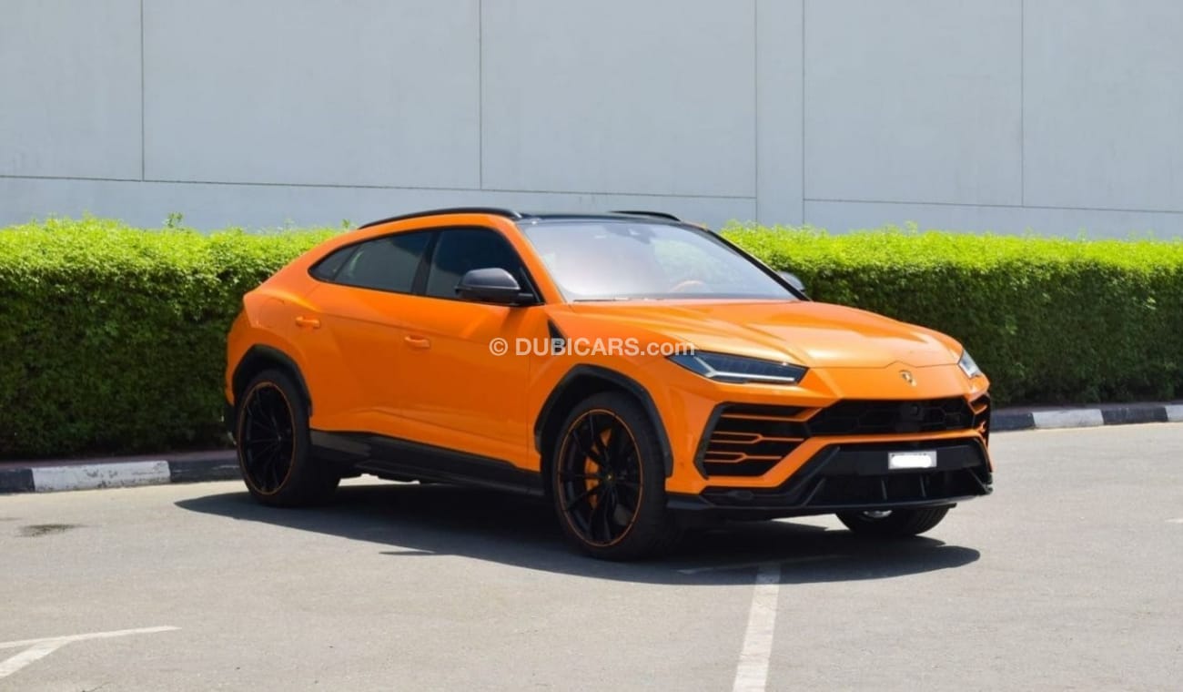 Lamborghini Urus Lamborghini Urus Pearl Capsule | Full Carbon - Interior/Exterior | GCC Specs | 2022