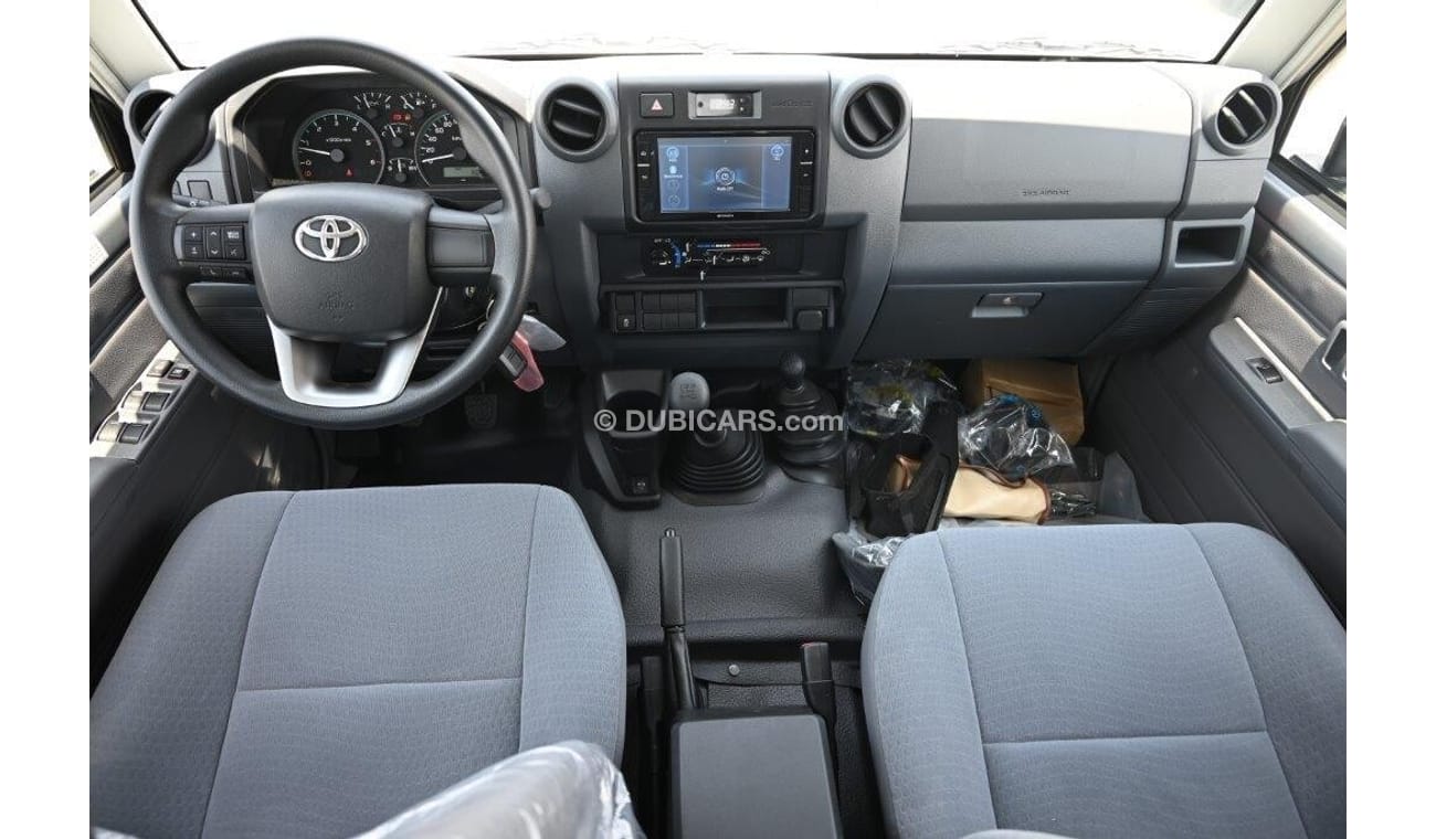 Toyota Land Cruiser Pick Up Double Cab V8 4.5L Manual Transmission