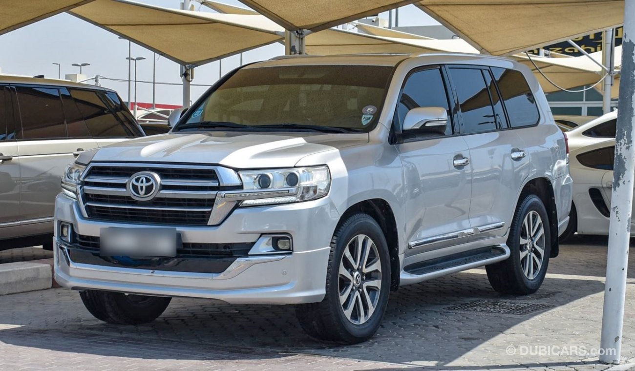 Toyota Land Cruiser VX.R