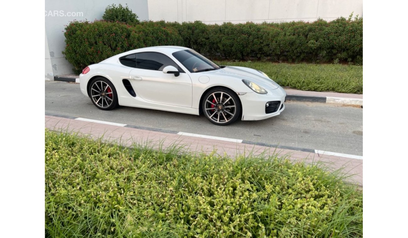 Porsche Cayman S GCC