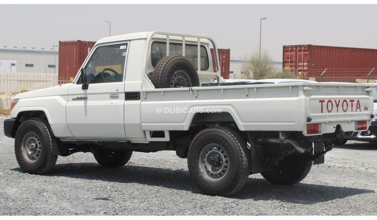 تويوتا لاند كروزر TOYOTA LAND CRUISER 79 4.2L SC 3 SEATER 2 AIRBAG & ABS MT