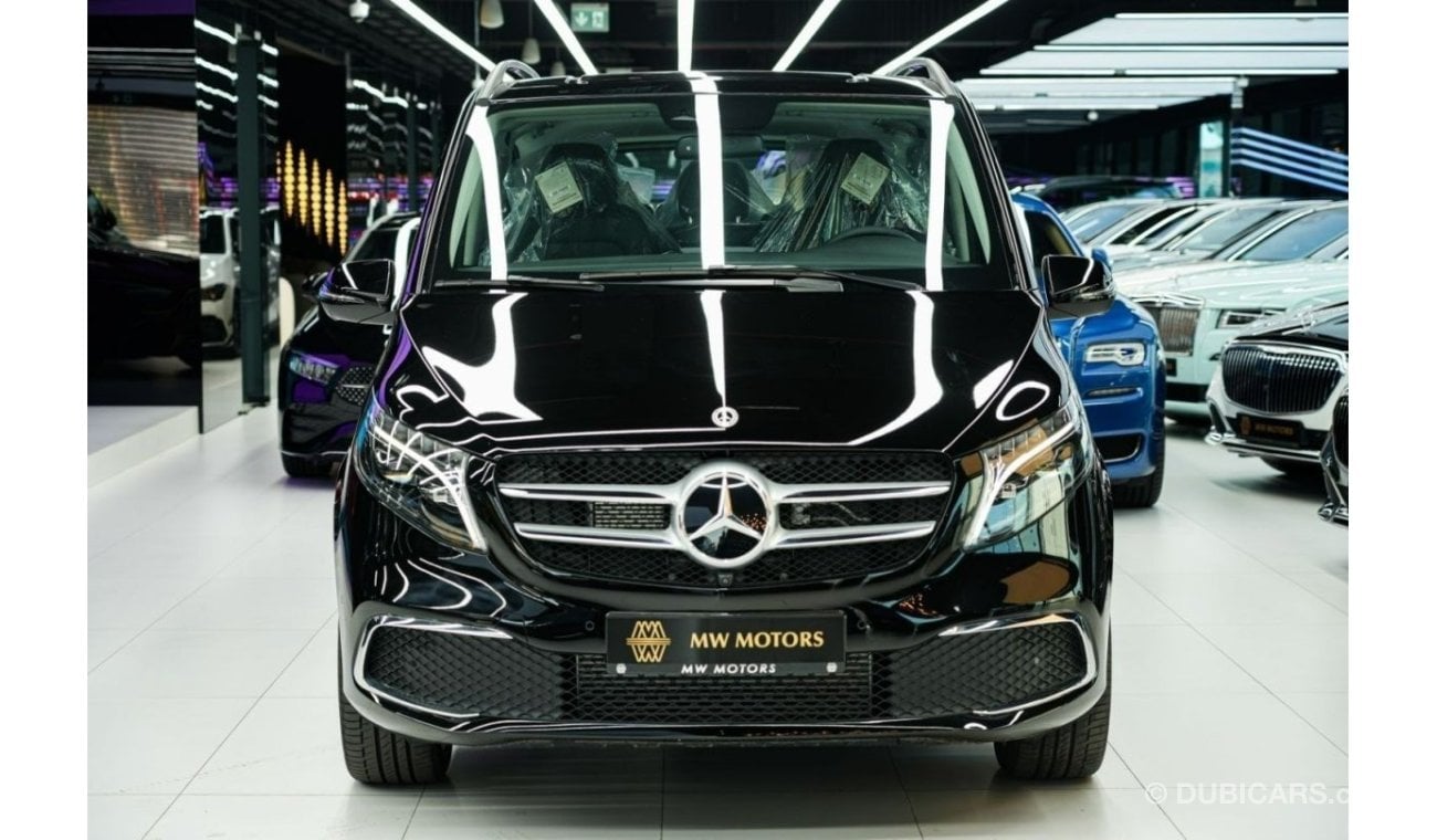 مرسيدس بنز فيانو Mercedes-Benz Viano V250 | 2024 GCC 0km | Chrome package | 360 View | Alloy Rims