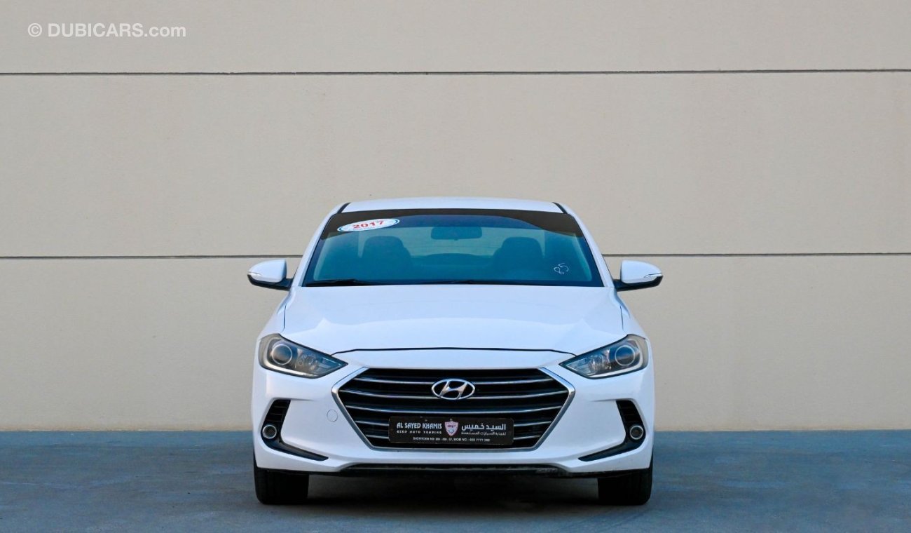 Hyundai Elantra GL Hyundai Elantra 2017 GCC in excellent condition, inside and out