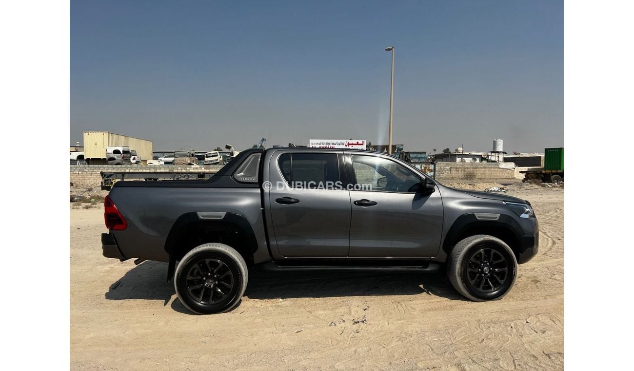 تويوتا هيلوكس Toyota Hilux pickup 2022 . 2.8 Diesel in excellent condition