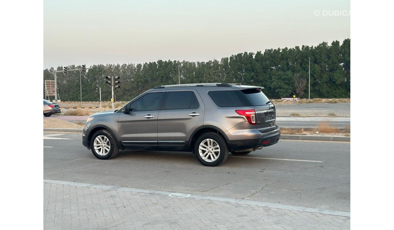 Ford Explorer Sport Trac In very excellent condition inside and outside