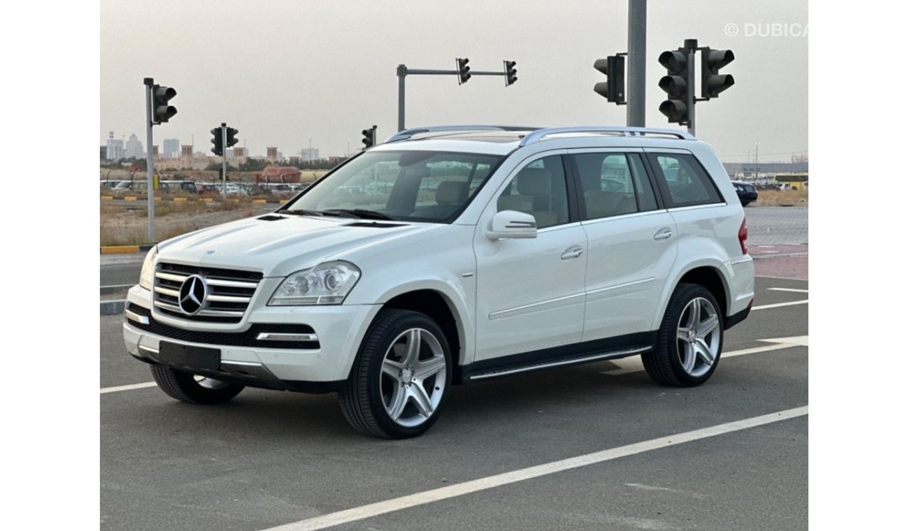 Mercedes-Benz GL 450 MODEL 2012 GCC CAR PERFECT CONDITION FULL OPTION PANORAMIC ROOF LEATHER SEATS ONE OWNER