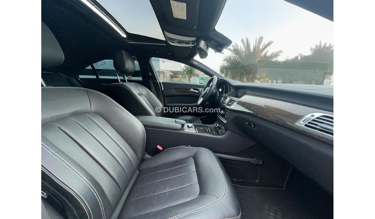 مرسيدس بنز CLS 350 Std 3.5L MERCEDES BENZ | CLS-350 | 4.6L V8  | WELL MAINTAINED