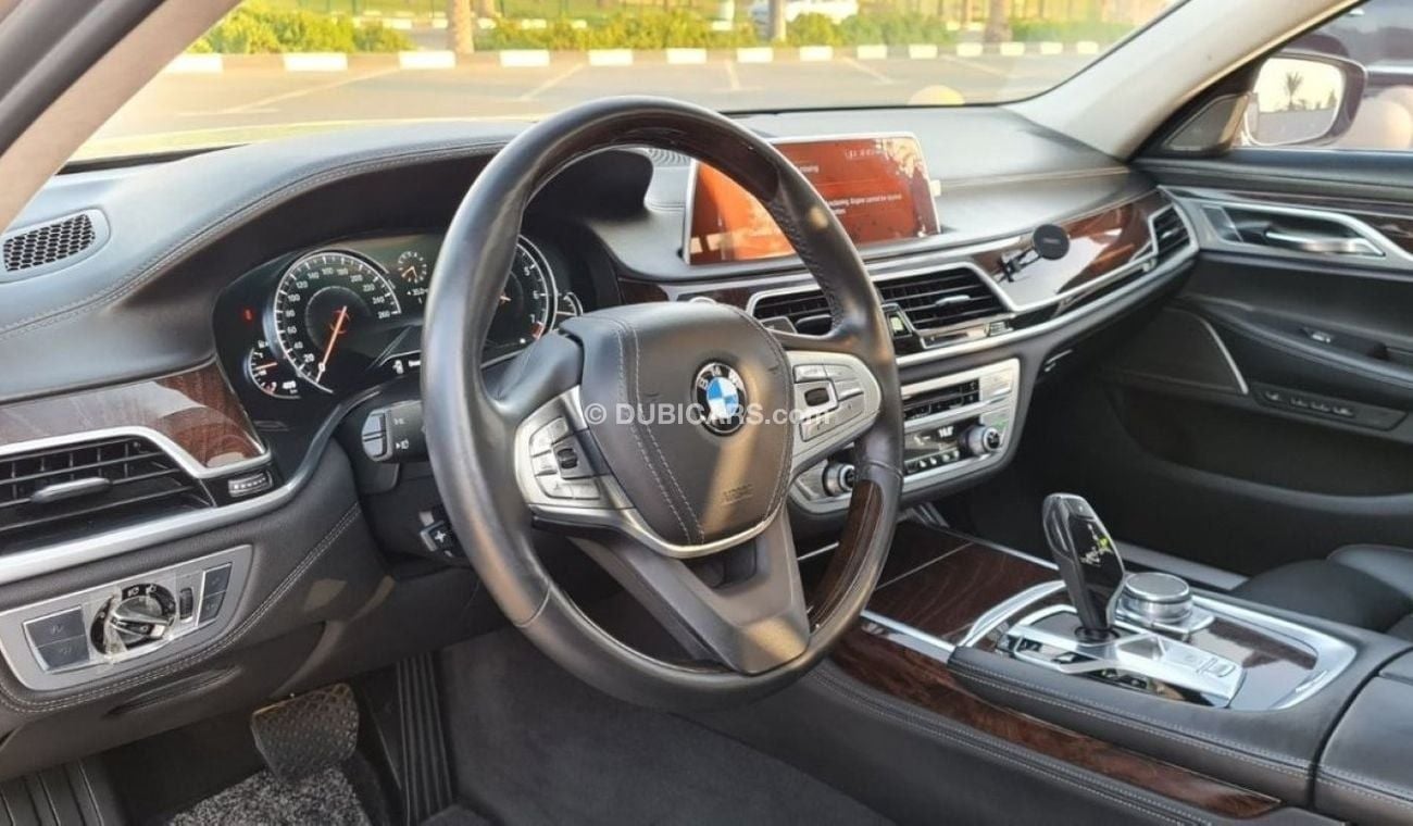 BMW 750Li Luxury BMW 750Li 2019 Individual Edition Japan imported - 44970 Km