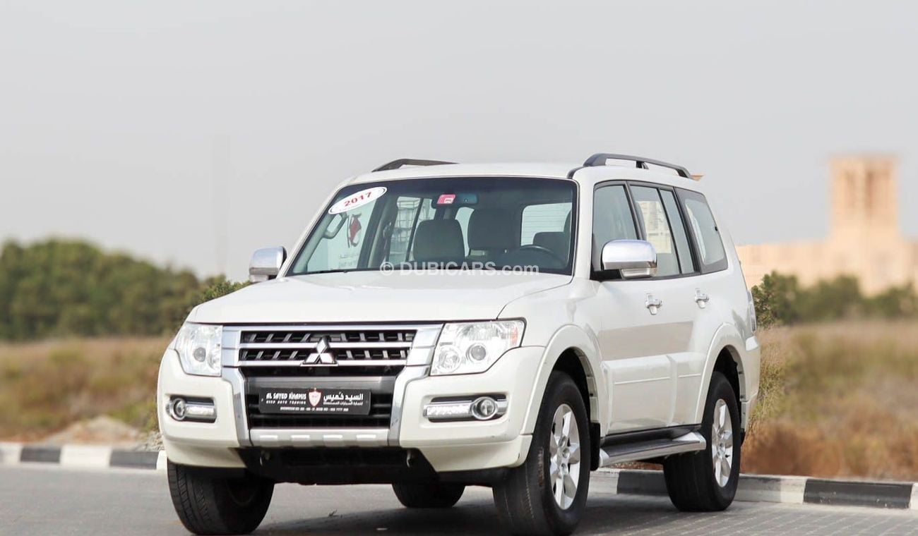 ميتسوبيشي باجيرو GLS 3.5L (189 HP) mitsubishi pajero 2017 v6 GCC accident-free in excellent condition