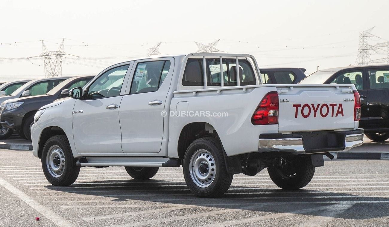 Toyota Hilux DLX 2.7L 4WD. A/T