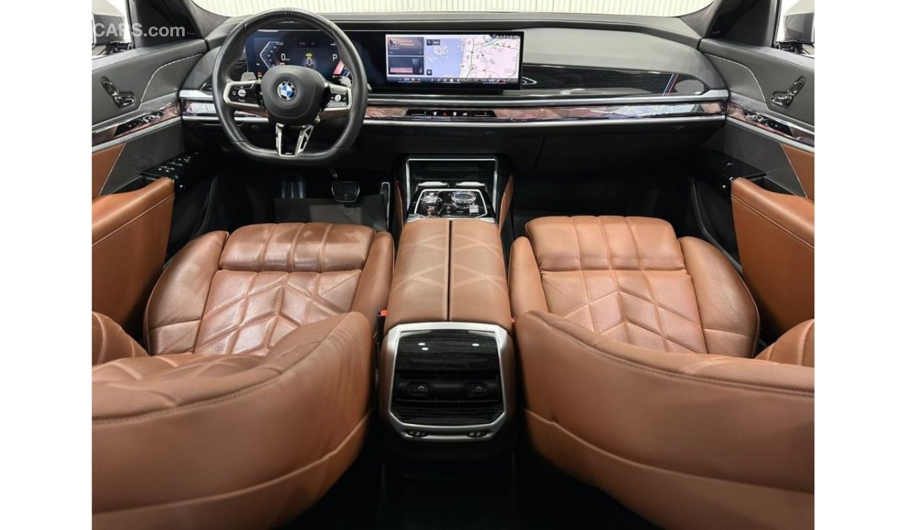 بي أم دبليو 740Li 2023 BMW 740li M-Sport, Feb 2028 BMW Warranty + Service Pack, Full Options, Low Kms, GCC