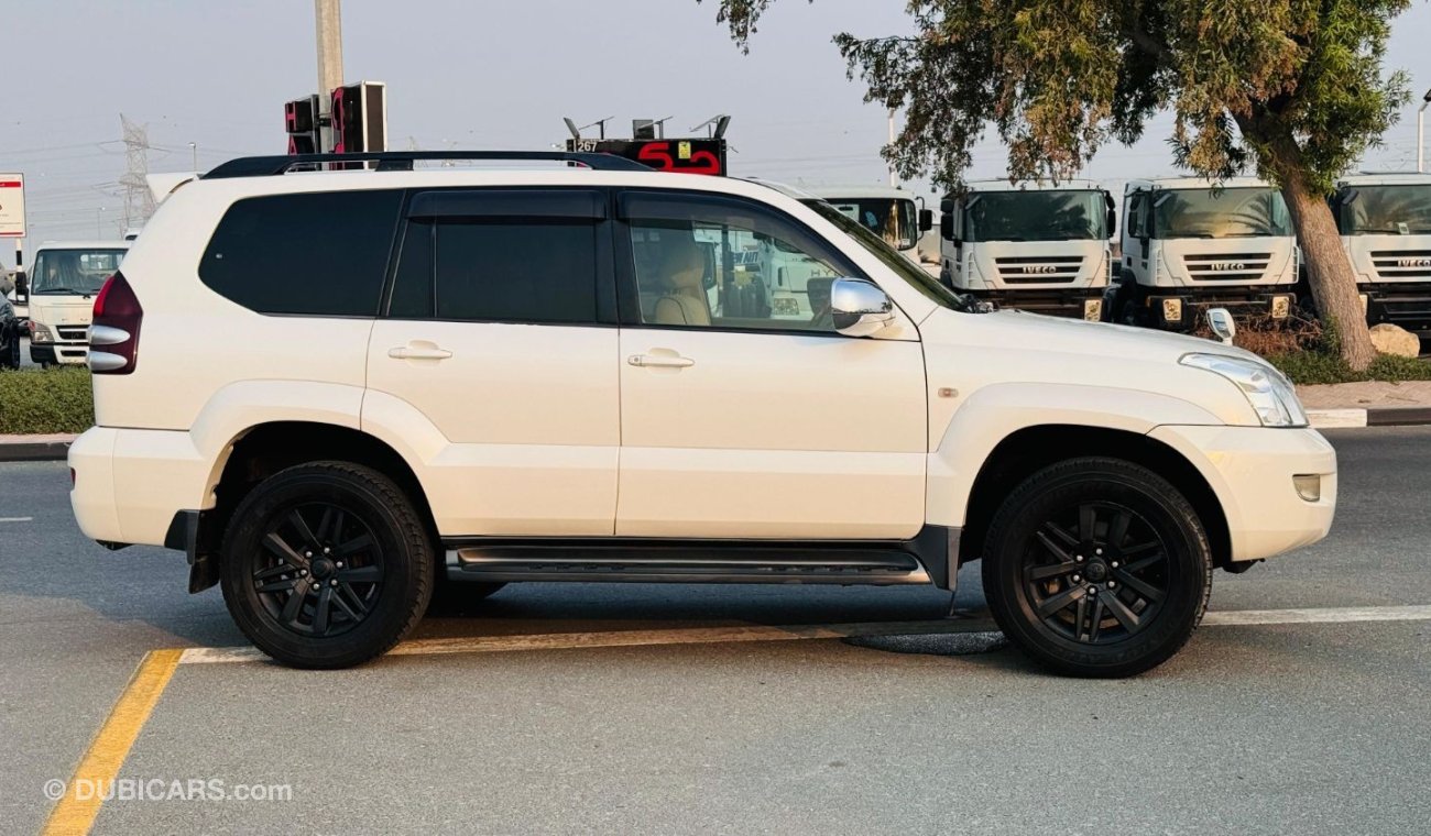 Toyota Prado PREMIUM BEIGE INTERRIOR | SUNROOF | 3.0L DIESEL | RHD | 2007 | FENDER HOOD MIRROR