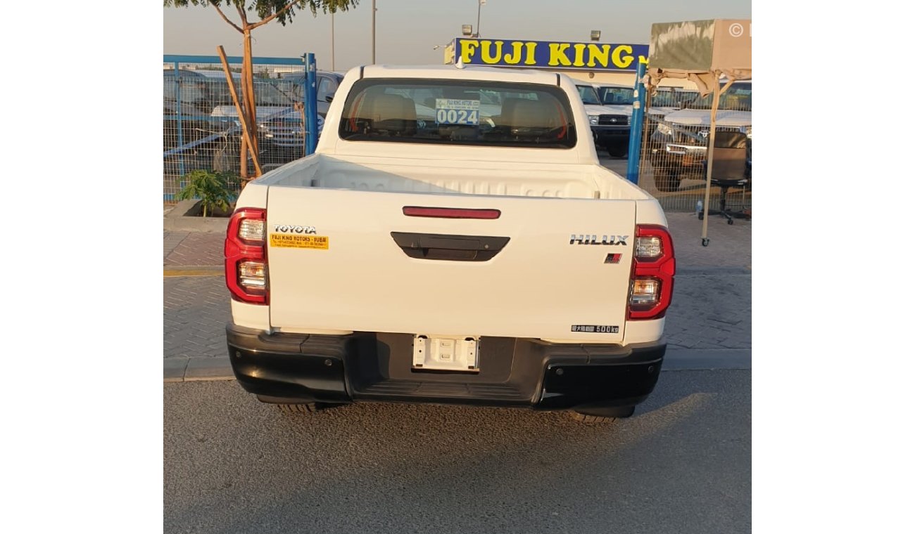 تويوتا هيلوكس PICKUP 2.8 DIESEL - (RHD)