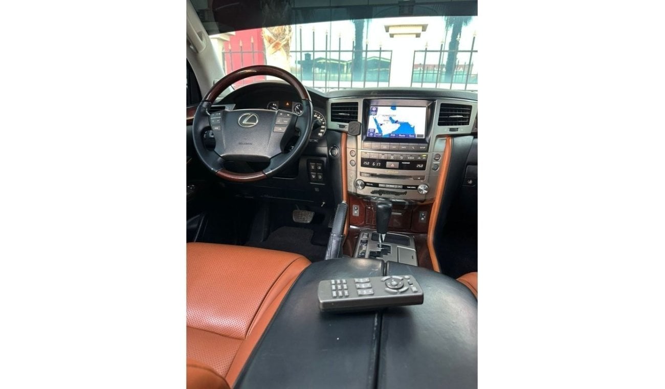 Lexus LX570 Platinum لكزس LX570 s خليجية 2013