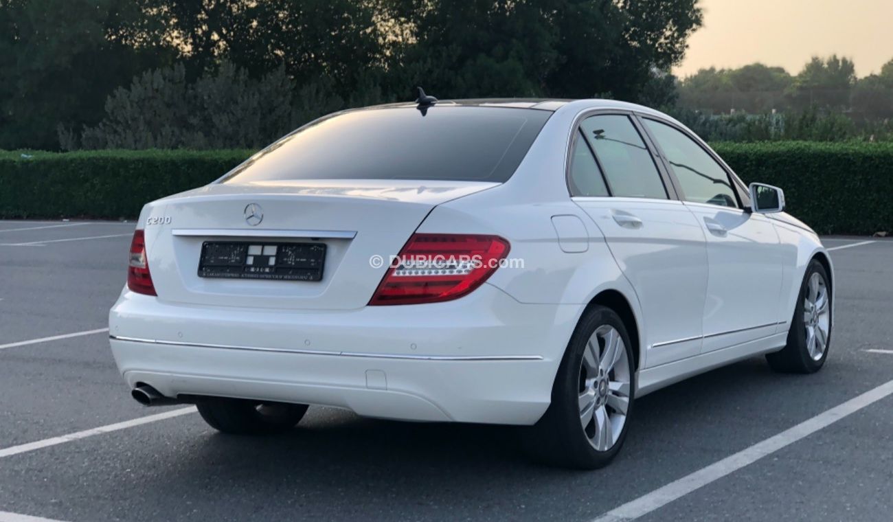 Mercedes-Benz C200