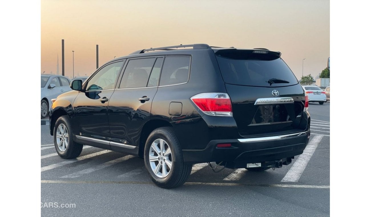 تويوتا هايلاندر 2011 Toyota Highlander MidOption+ Electric Seats & Rear CAM - 7 Seater 3.5L V6 - 4x4 AWD - 79,000 Mi