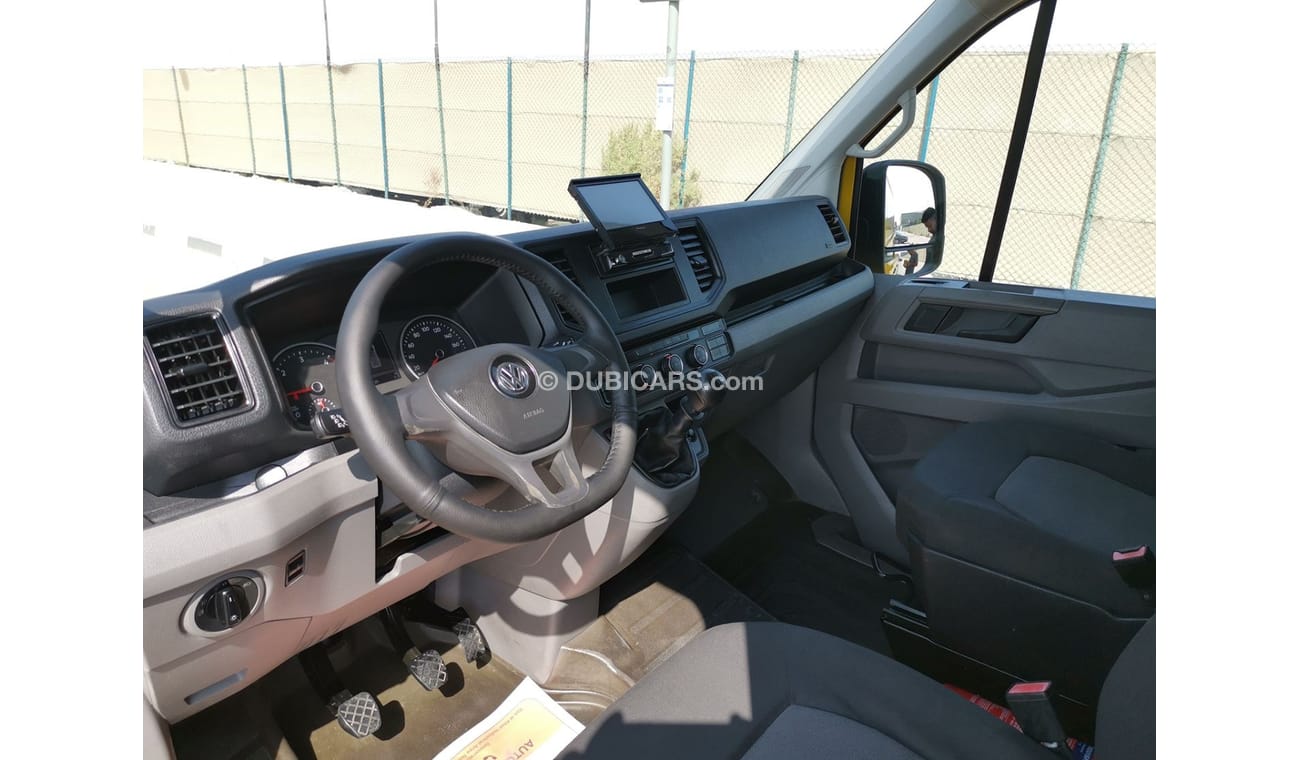 فولكس واجن كرافتر Volkswagen Crafter 2.0TDI (LWB) Manual 2019 Model GCC Specs With Full Service History In Perfect Con