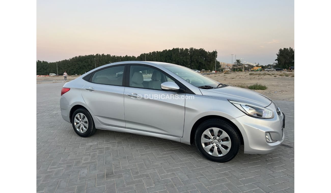 Hyundai Accent Base 1.6L (123 HP)