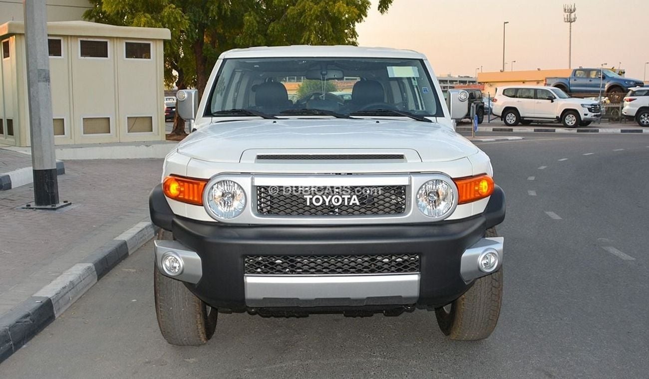 Toyota FJ Cruiser 2023 Model Toyota FJ Cruiser 4.0L Petrol, 4WD A/T