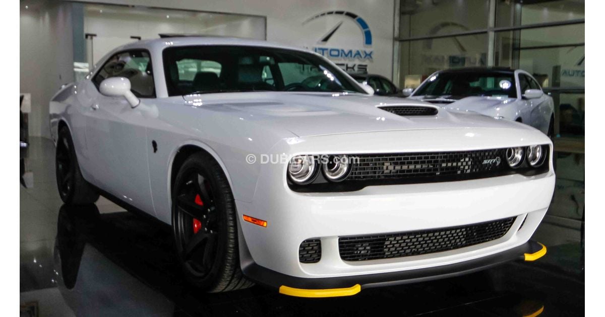 Dodge Challenger SRT Hellcat V8 for sale: AED 314,999. White, 2018