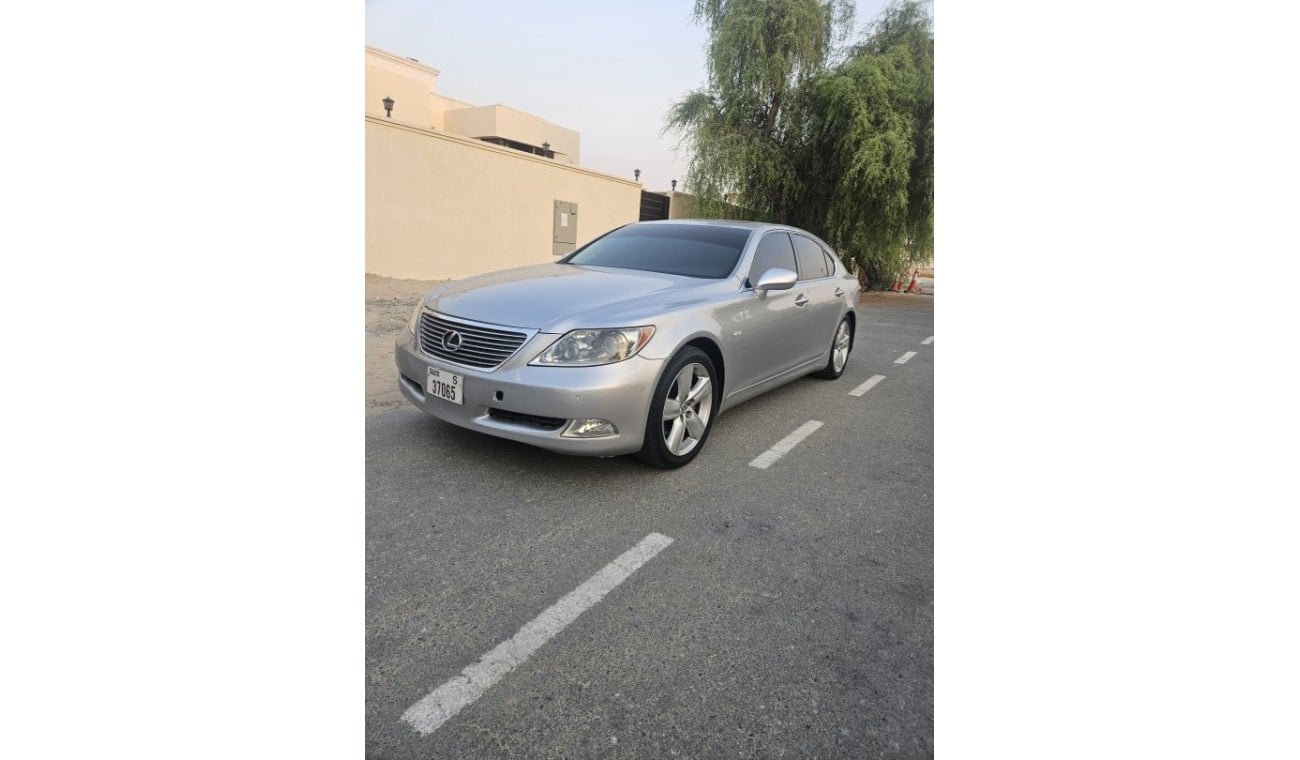 Lexus LS460