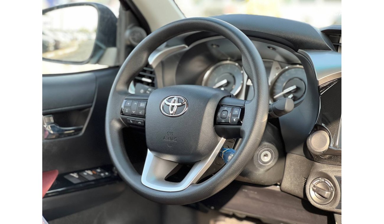 Toyota Hilux 2.7L PTR A/T // 2024 // MID HIGH OPTION WITH  SEATS VENTILATION , LED LIGHT , POWER WINDOWS // SPECI