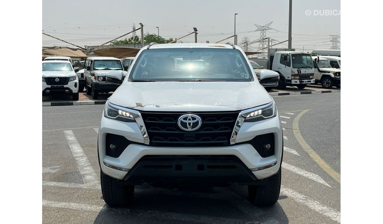 تويوتا فورتونر FORTUNER VX1 4.0L PETROL