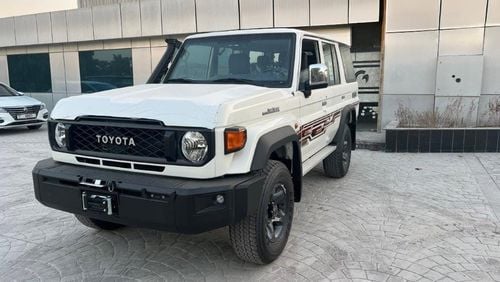 Toyota Land Cruiser Hard Top 76 4.0L PETROL MANUAL TRANSMISSION ( FOR RE-EXPORT ONLY )