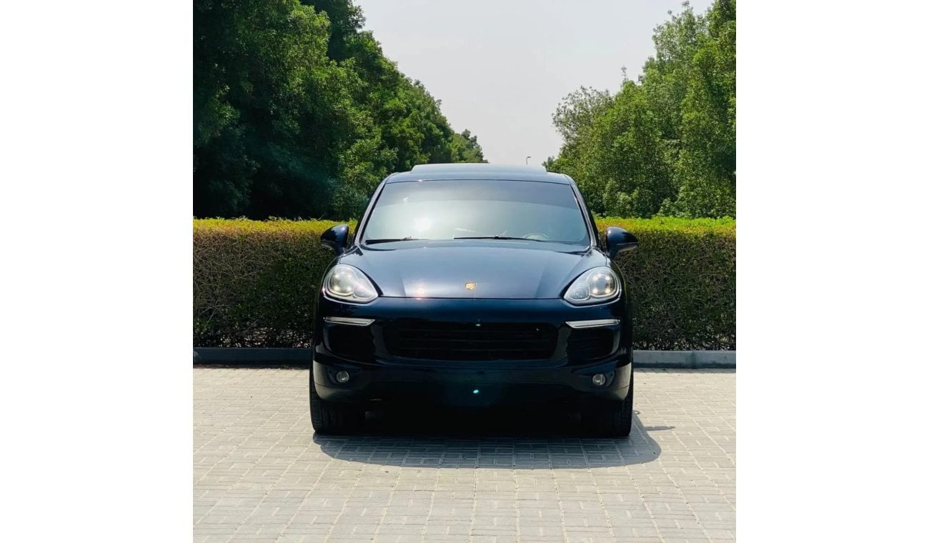 Porsche Cayenne Std Good condition car GCC